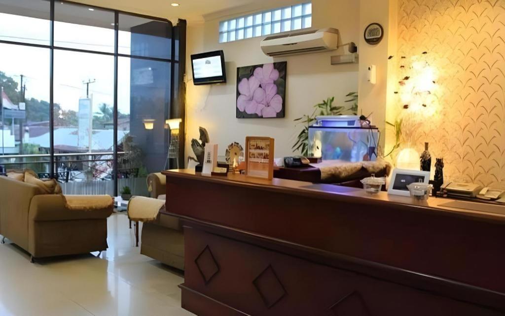Hotel Dynasty Tarakan Luaran gambar