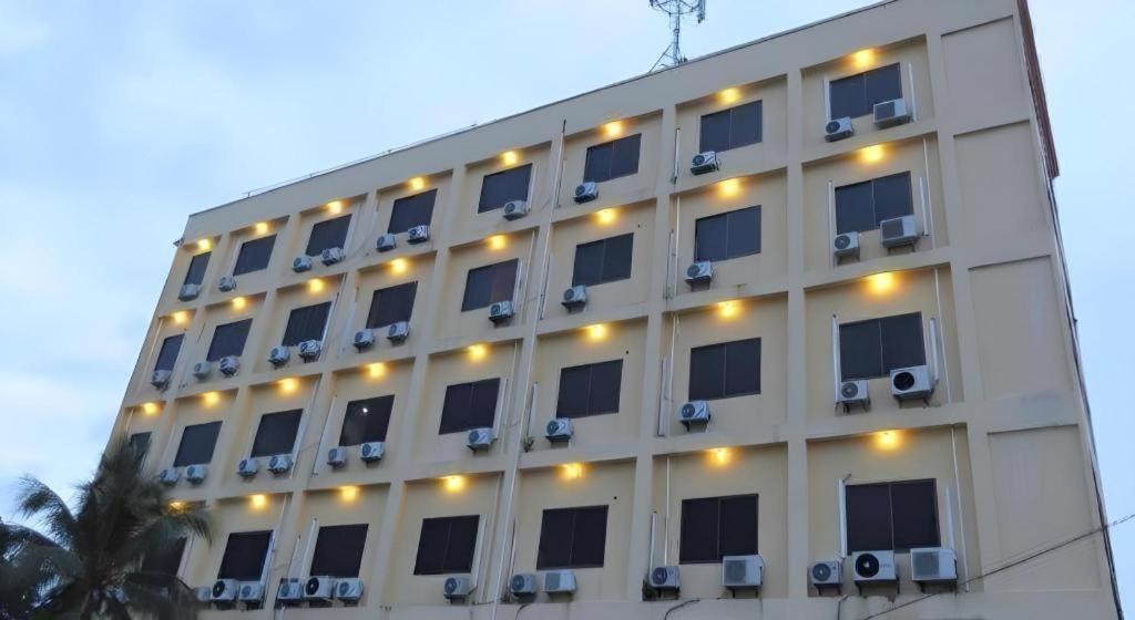 Hotel Dynasty Tarakan Luaran gambar